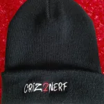 Bonnet noir à revers avec logo Criz2nerf en lettrage graffiti brodé blanc et rouge