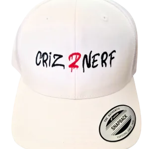 Casquette trucker blanche avec logo Criz2nerf brodé noir et 2 rouge