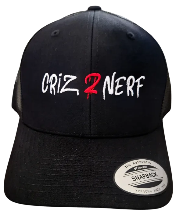 Casquette trucker noire avec logo Criz2nerf brodé blanc et 2 rouge